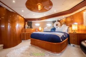 84' Sunseeker bedroom