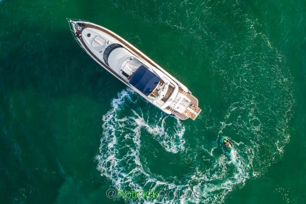 84' Sunseeker on water 3