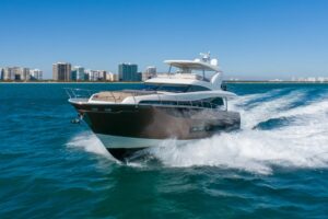 75' Prestige 2015 in Miami Beach 4