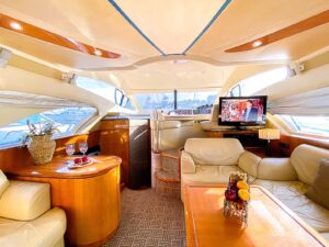 55' Azimut Flybidge Interior 4