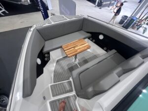 ventura_v300_crossover_8274 (1)